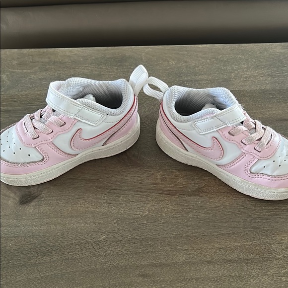 Nike Kids' Sneakers in Pink and White - Picture 3 of 4